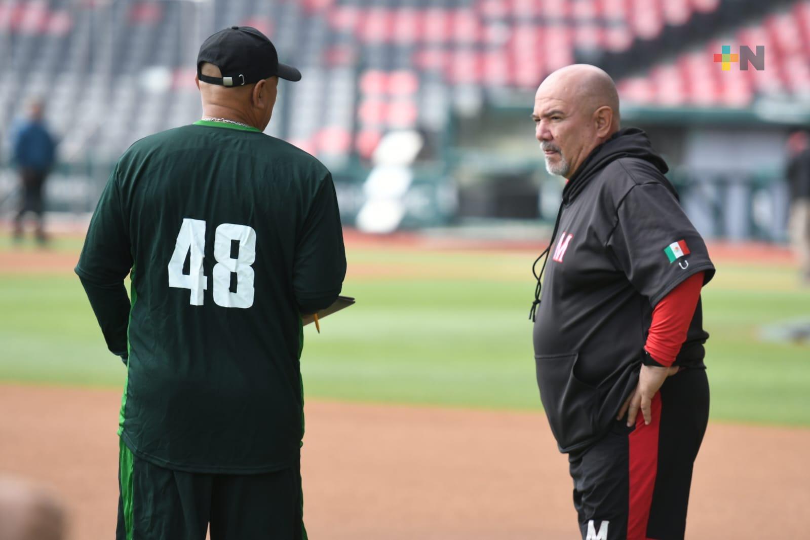 Enrique «Che» Reyes, el manager veracruzano que convierte talento en oro