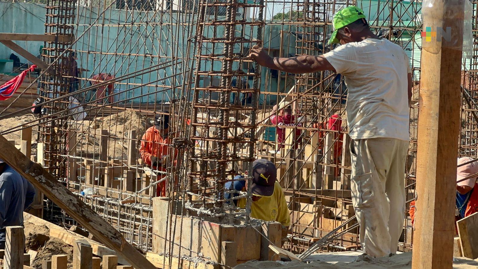 Para septiembre podrían estar listos salones de primaria Artículo 123 de Coatzacoalcos