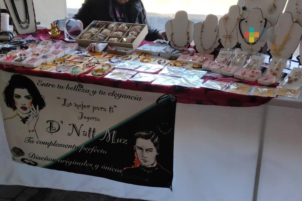 Realizan expoventa de artesanías en paseos Los Lagos de Xalapa