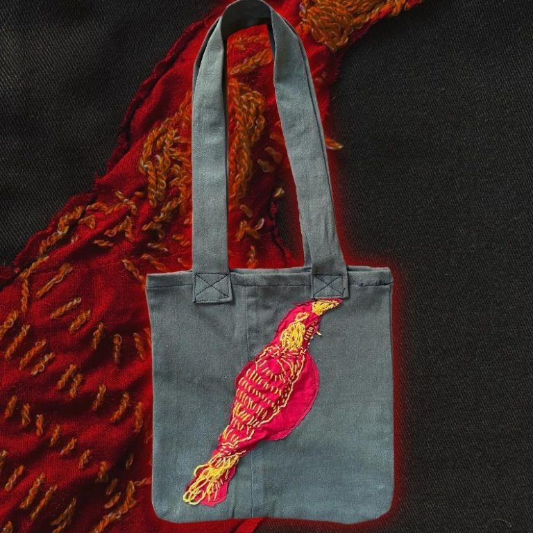 Invitan a expoventas de arte textil en el Centro Cultural Atarazanas