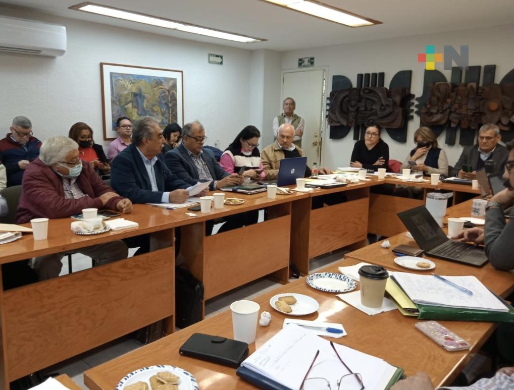 Grave que CECOL intervenga en negociaciones entre Fesapauv y UV: Enrique Levet