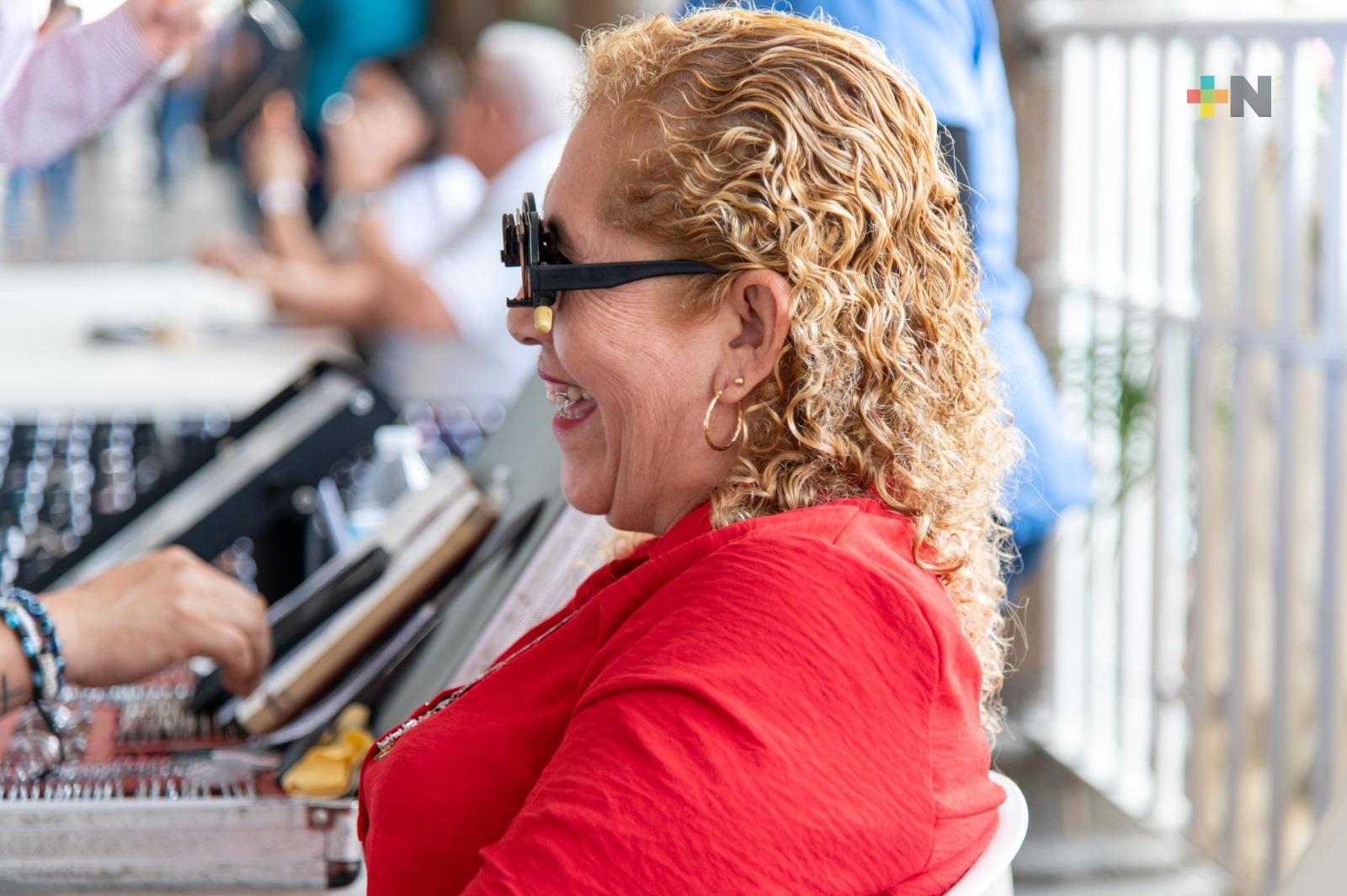 Más de mil personas beneficiadas en Jornada de Salud Visual de Tuxpan