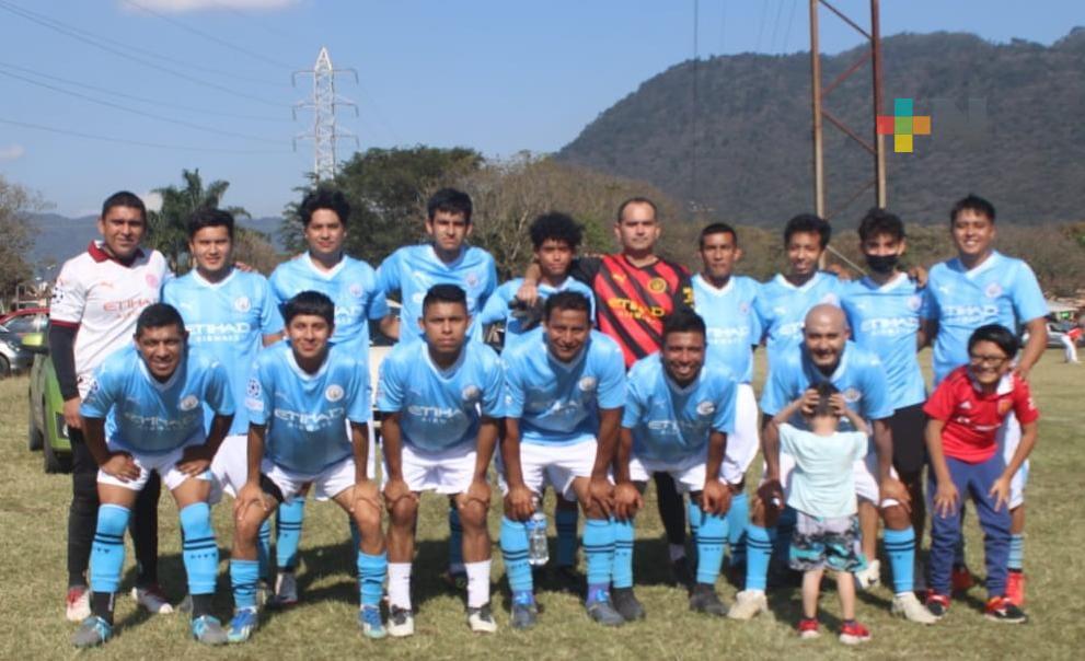 «La Banda» estrenó uniforme y ganó en el futbol regional de Nogales