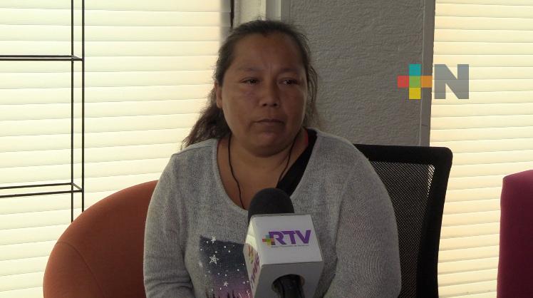 Viuda denuncia que la quieren despojar de terreno en Cotaxtla