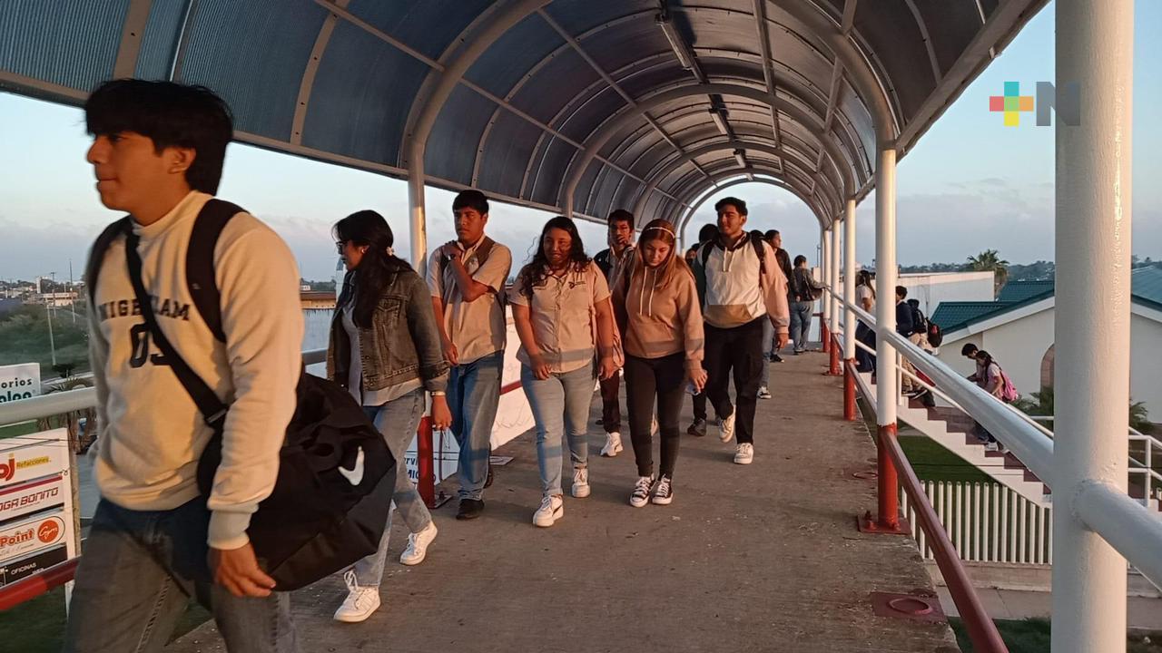 Rehabilitado el puente peatonal del Itesco en Coatzacoalcos