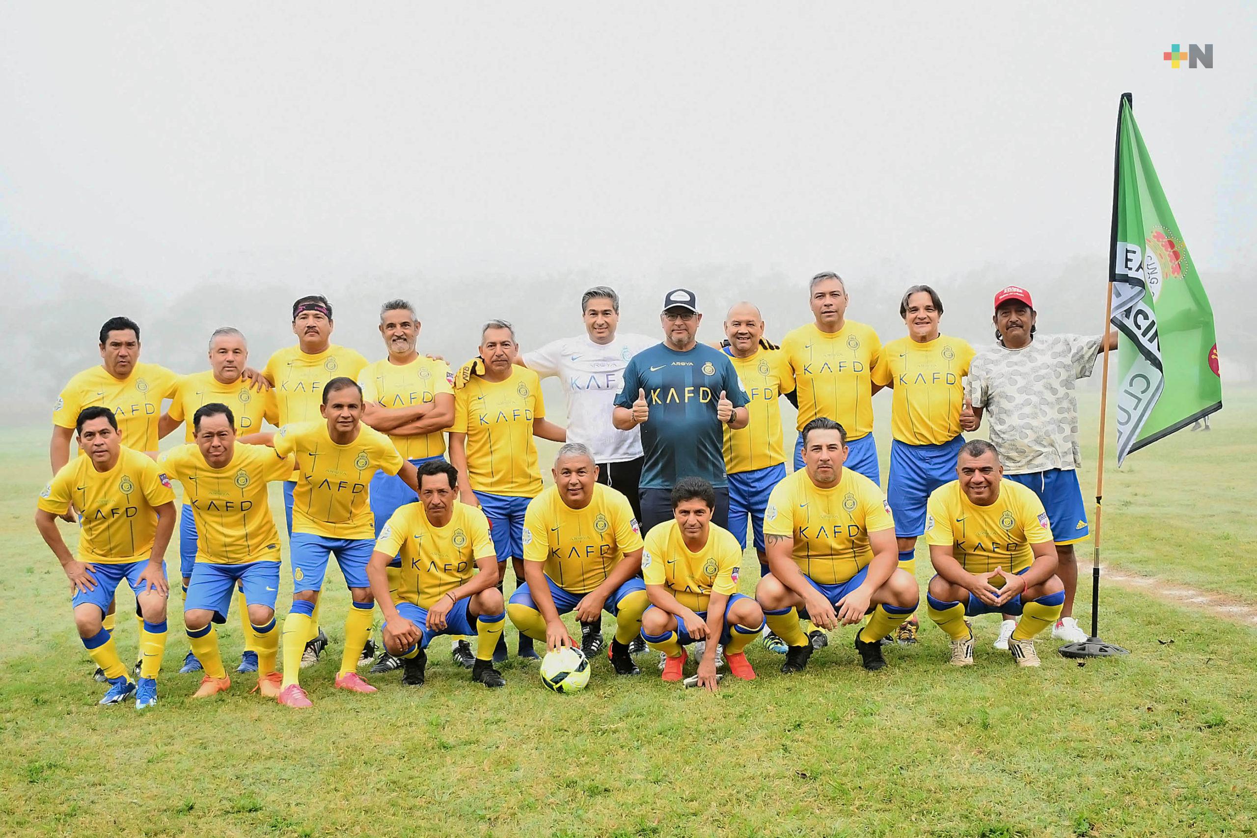 Racing Club estrena uniforme para la Liga Oropeza de Veteranos
