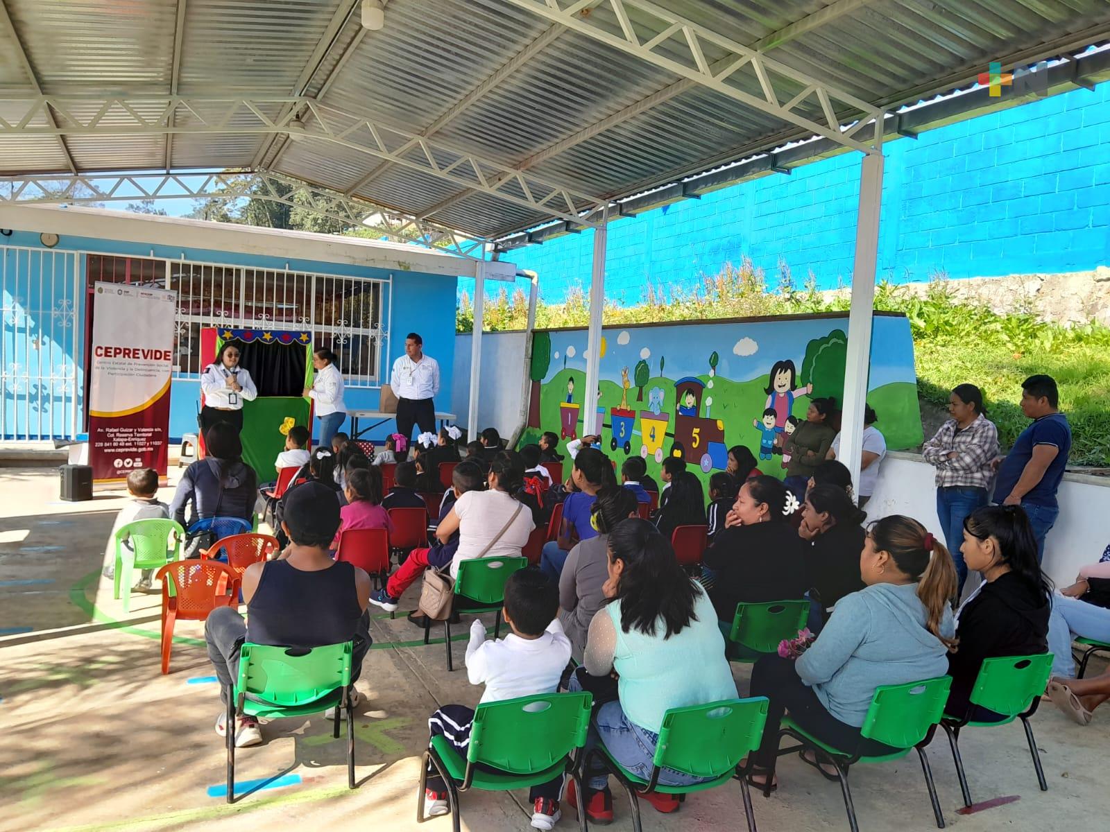 Realizan canje de juguetes bélicos por juguetes lúdicos en Chocamán