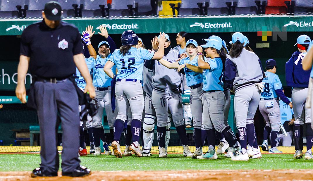 Sultanes Femenil se lleva el primer juego sobre El Águila