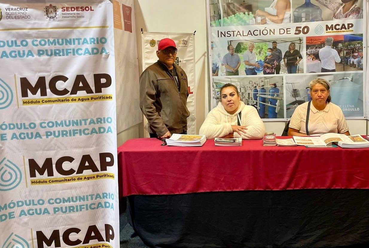 Presume estado de Veracruz modelo de cooperativas mediante purificadoras de agua
