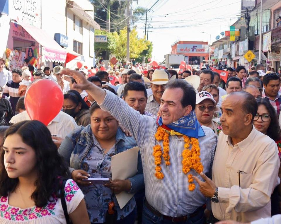 En segundo cierre regional de precampaña, Pepe Yunes encabeza actos en Chicontepec, Tantoyuca y Tempoal