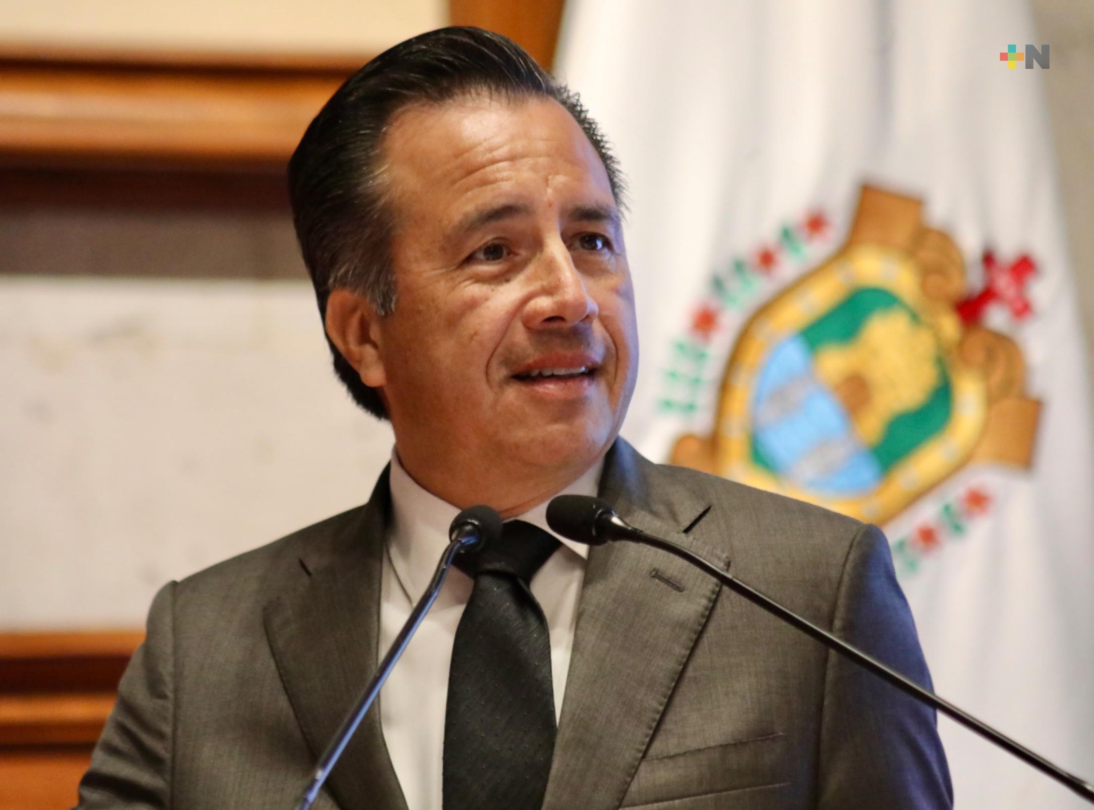 Aparte de presunto feminicida de Xalapa, cae jefa de sicarios en Minatitlán: Gobernador