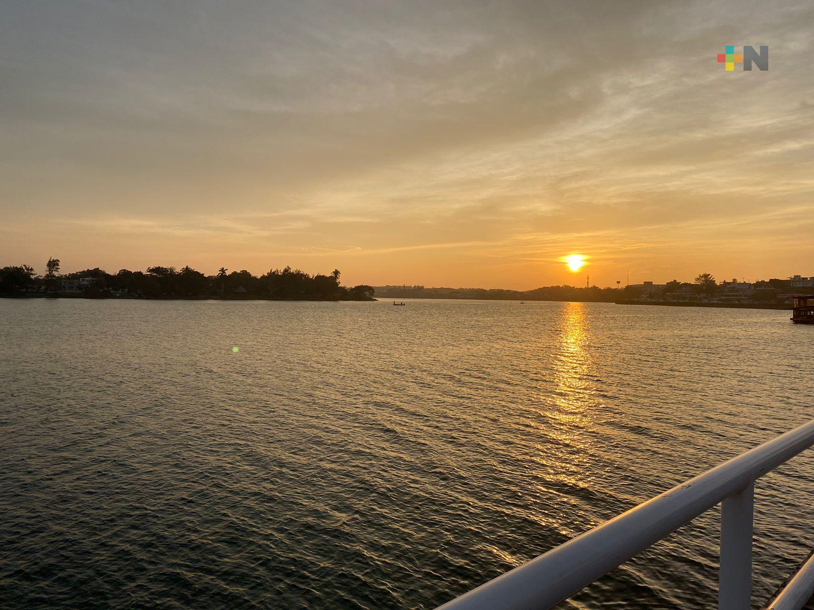 En Tuxpan, prestadores de servicios se alistan para recibir al turismo en Semana Santa