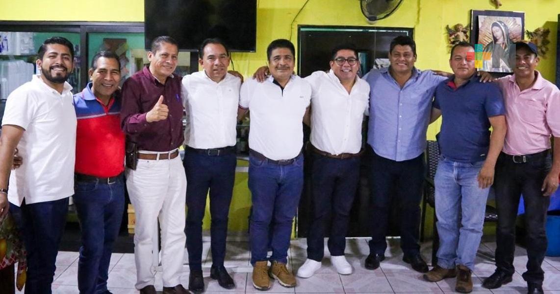Esteban Ramírez refuerza unidad y organización con alcaldes de la Sierra de Soteapan