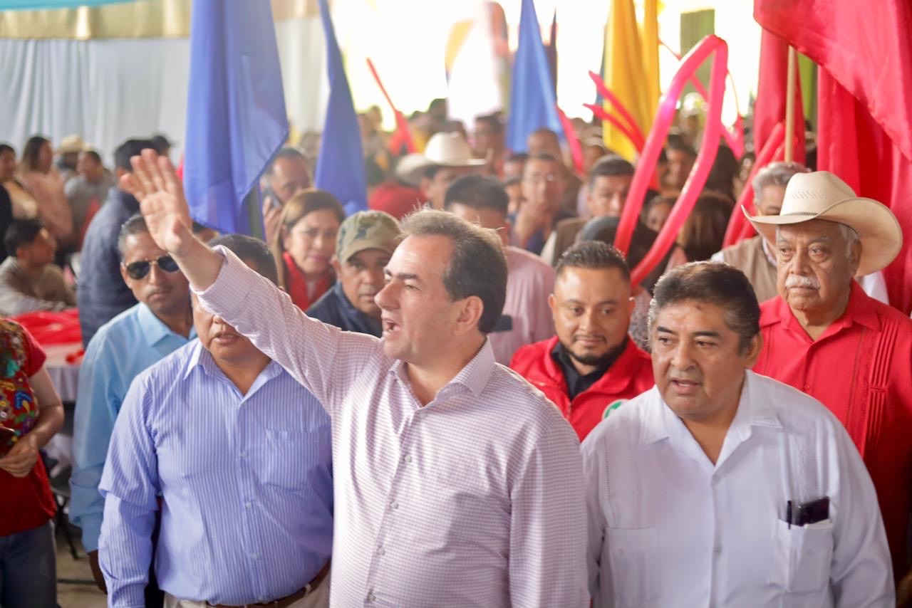 “Vamos en unidad”, pide Pepe Yunes a militantes y simpatizantes en Atzacan e Ixhuatlancillo