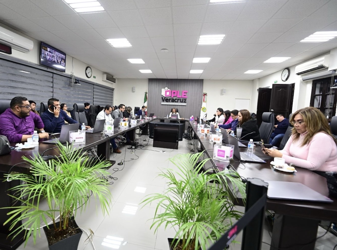 OPLE Veracruz aprueba convenios de coalición entre partidos políticos para diputaciones locales