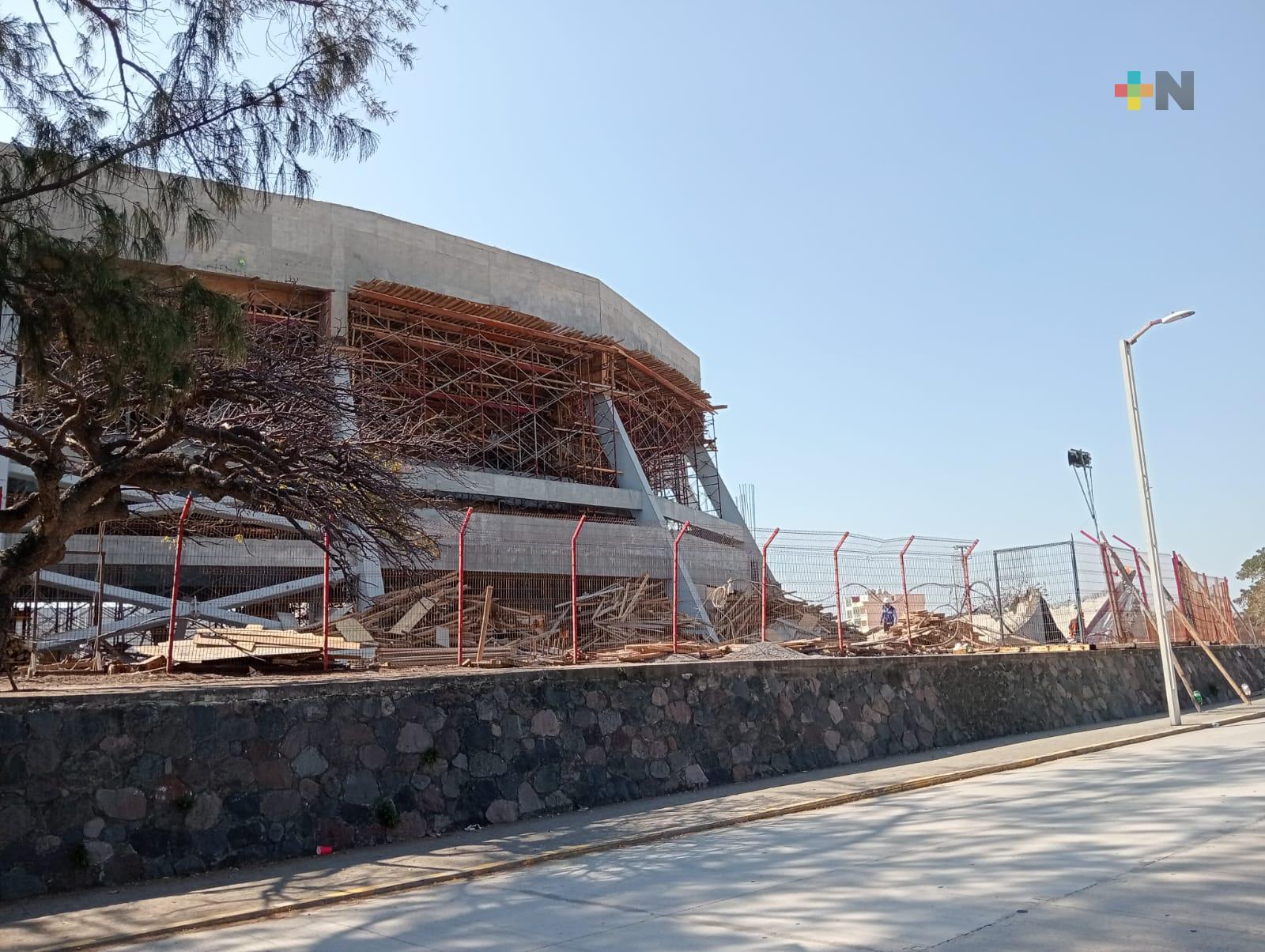 Siguen trabajos de reconstrucción en estadio Luis de la Fuente «El Pirata»