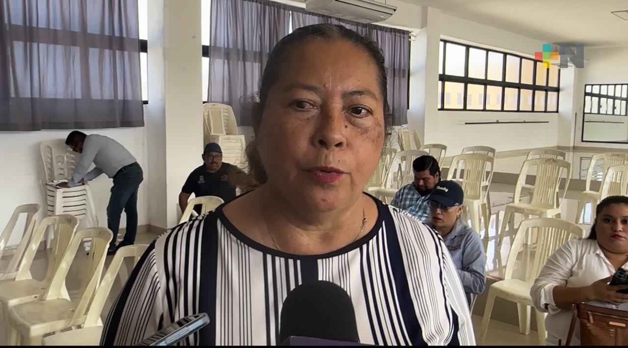 Regidora de Coatzacoalcos pide a motociclistas respetar carriles para evitar accidentes