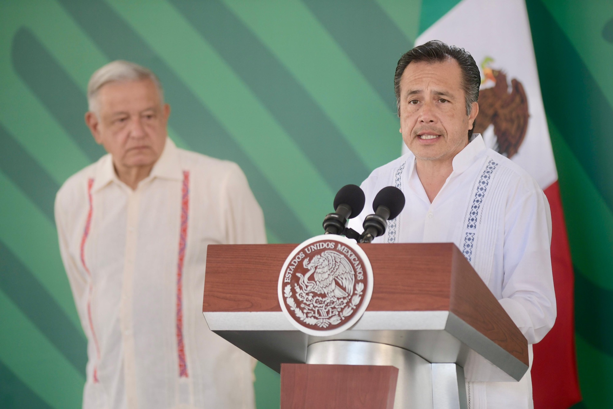 Considera Cuitláhuac García posibilidad de contar con Unidad de Quemados en Coatzacoalcos