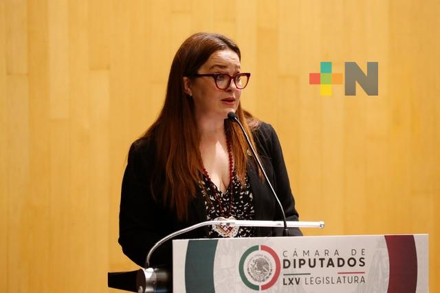 Buscan crear el Registro Público del Derecho de Autor para aportaciones vocales de locutores y artistas