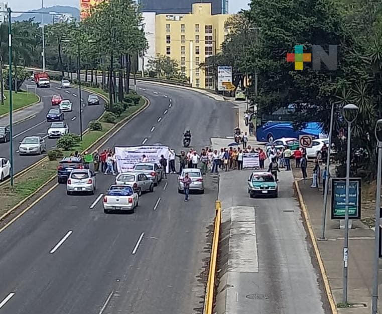 Tránsito del Estado reporta manifestación en Lázaro Cárdenas a la altura de la SEV