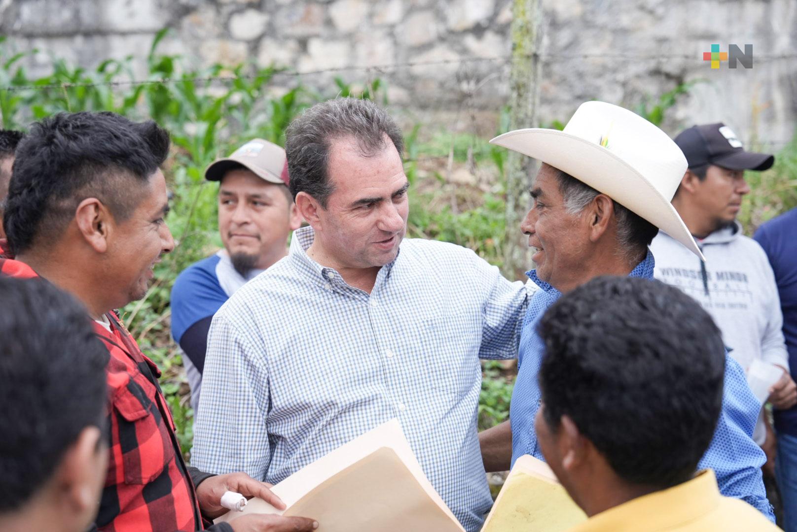 José Yunes Zorrilla asiste a festejos de San José, en Coscomatepec