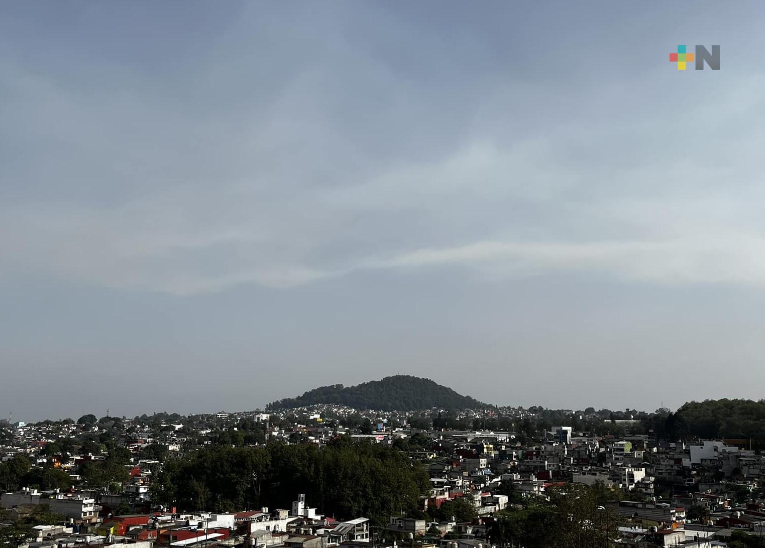 Aumenta temperatura con rachas de viento del noreste, este y sureste en la entidad