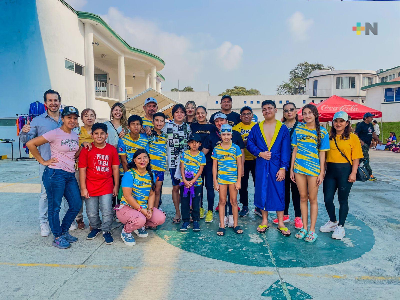 Nadadores de Acuática Triracing brillan en Circuito Jarocho de Natación