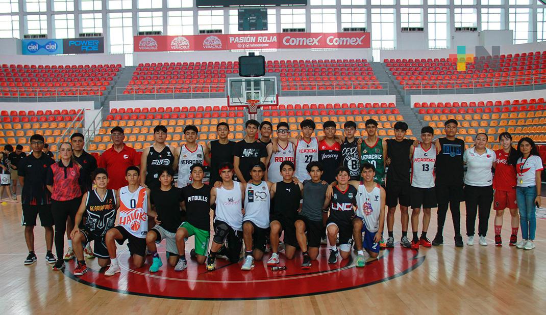 Halcones Rojos elite realiza concentración rumbo a la Minicopa México