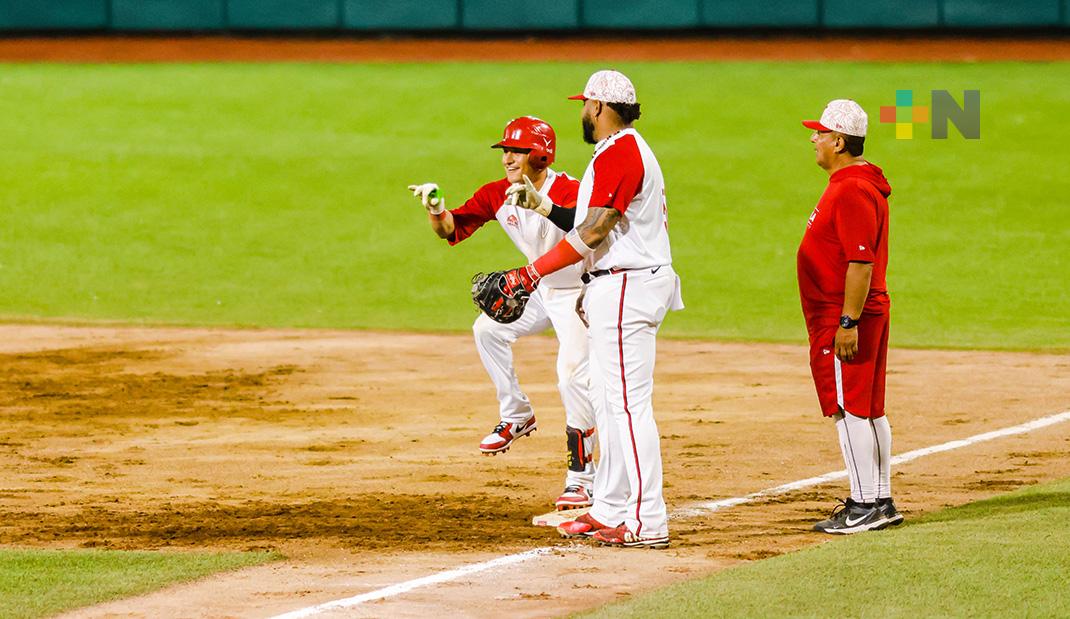 JJ Pacho pone a prueba orden al bat de El Águila
