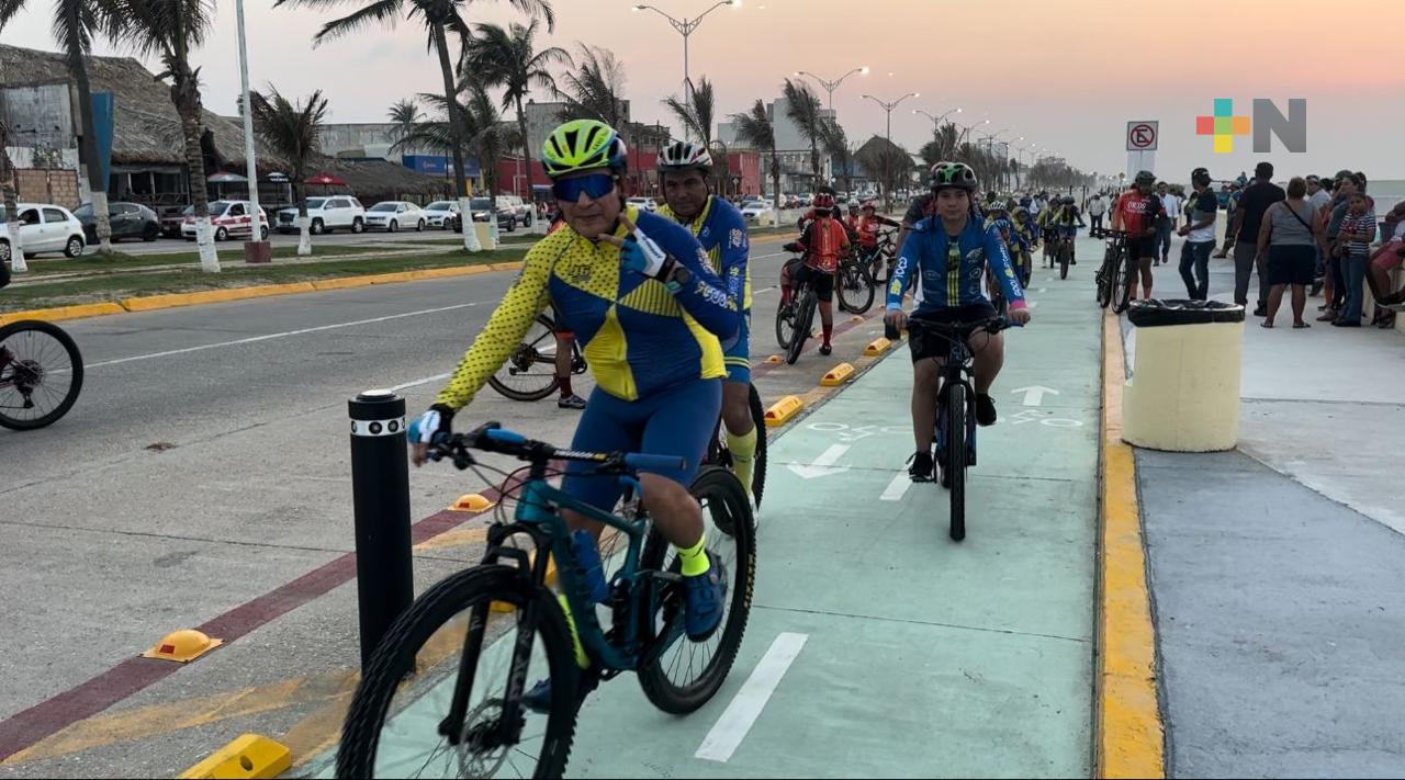 En Coatza piden respetar ciclovía; no se permitirá estacionarse a un costado