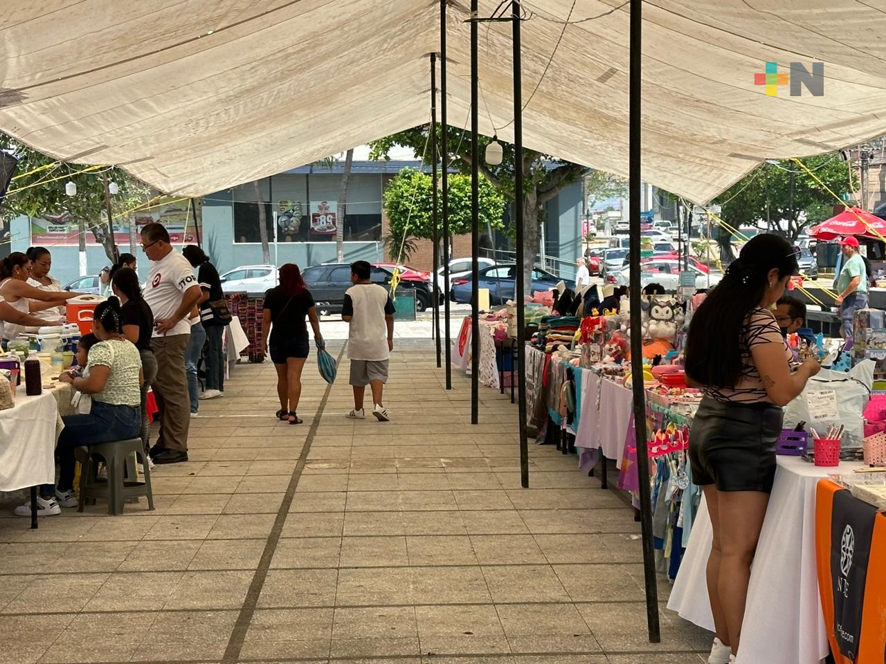 Artesanos de municipios que cubre ruta del Tren Interoceánico realizan exposición