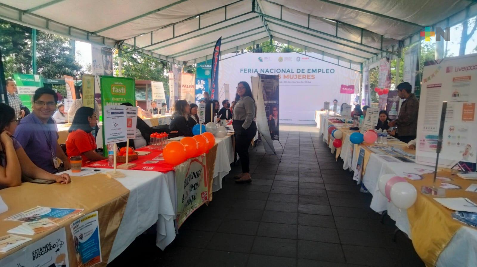 Realizan “Feria nacional de empleo de las mujeres 2024” en Xalapa