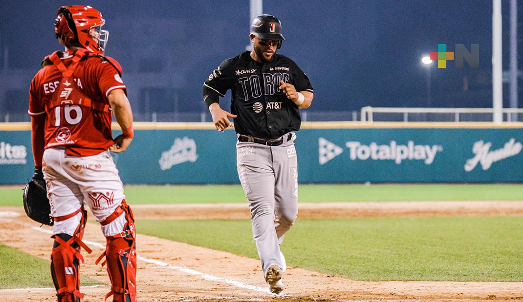 El receptor Fernando Flores se suma a El Águila de Veracruz