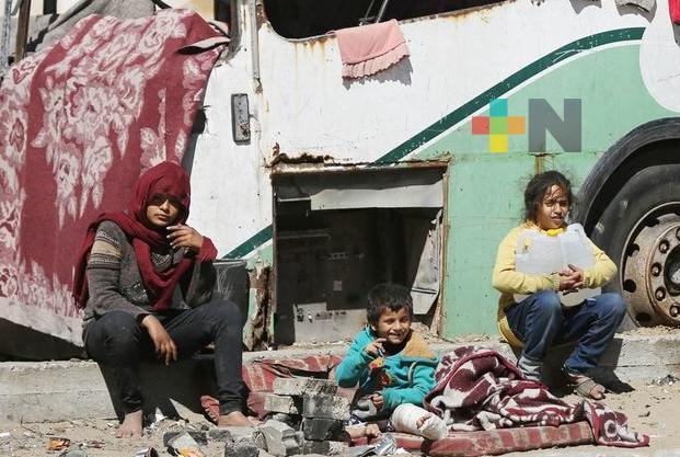Convoy que intentaba aliviar hambruna en Gaza, bloqueado por Israel