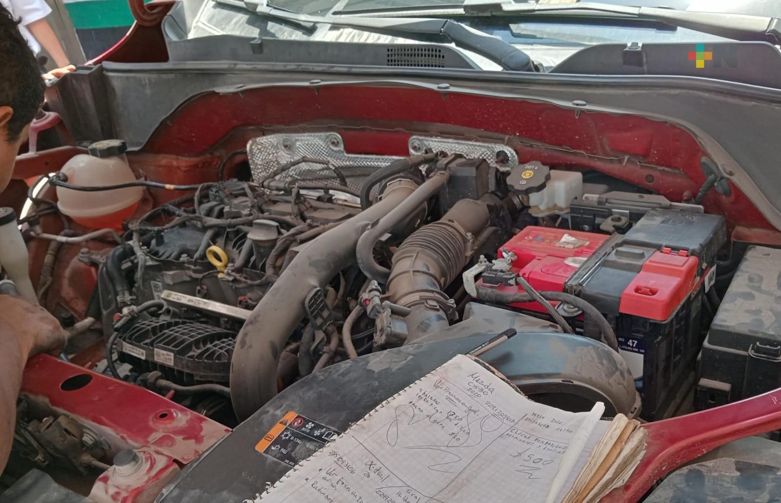 Exhortan a ciudadanos realizar mantenimiento a sus autos antes de salir a carretera