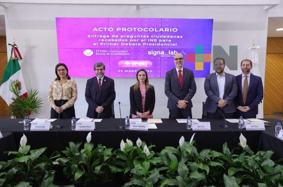 Entrega INE preguntas ciudadanas para el primer debate presidencial a Signa Lab