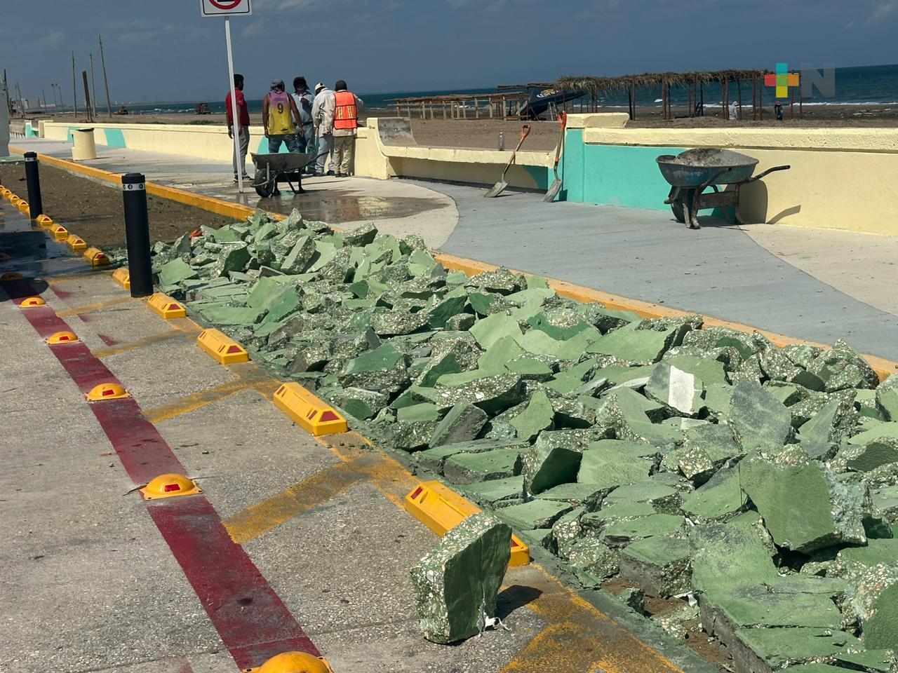 Empresa Copesa se encarga de reparar 200 metros de ciclovía dañada en Coatza