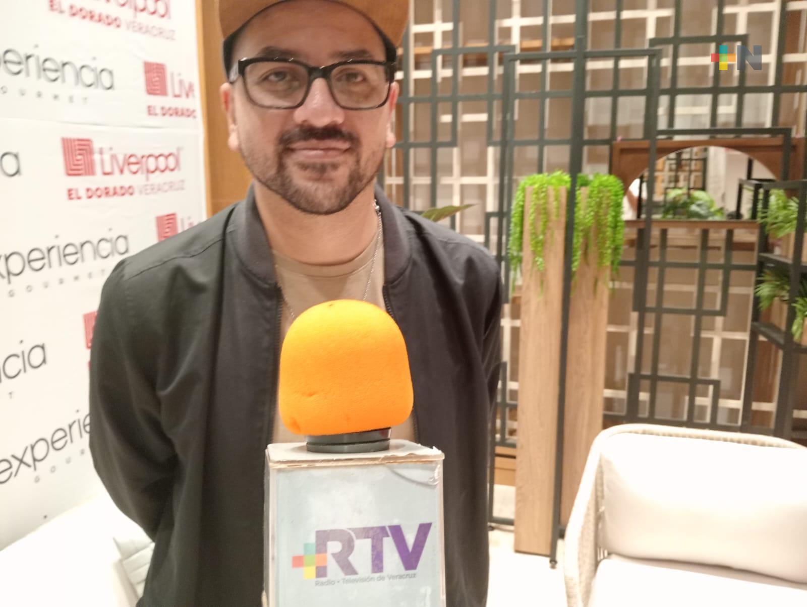 Uriel Reyes presentó su libro «Relatos de una noche»