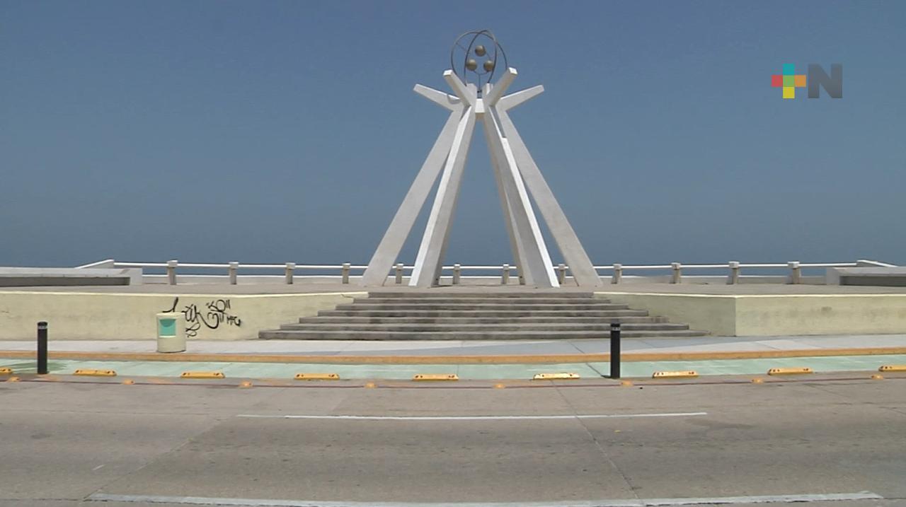 Vandalizan plaza de la Paz, recién había sido pintada y rehabilitada