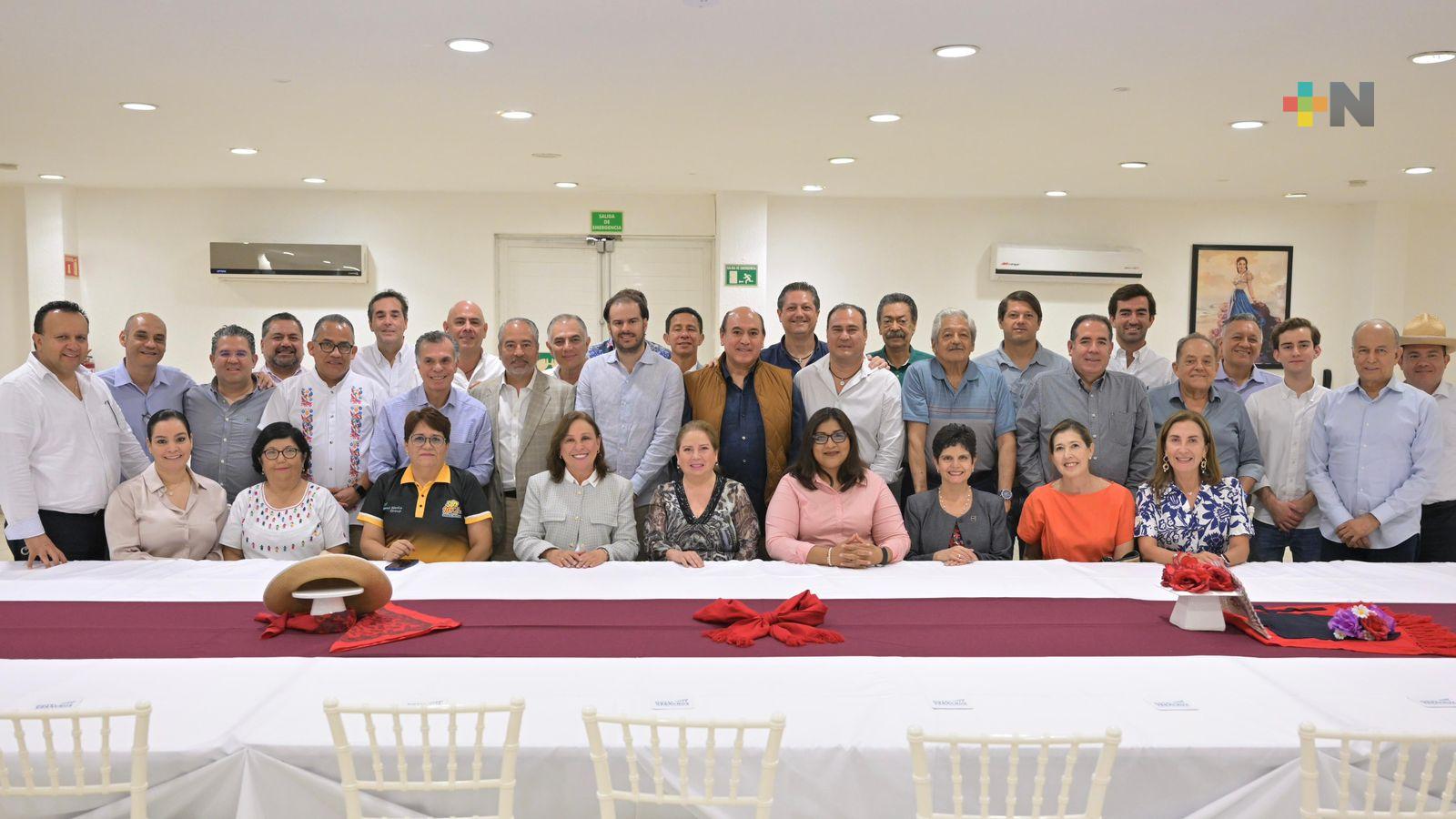 Rocío Nahle se reúne con integrantes de la CIRT en Veracruz