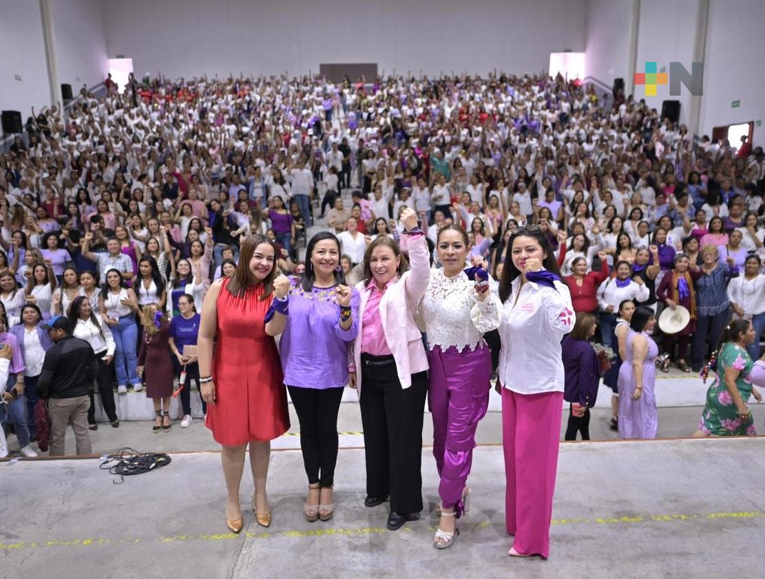 Rocío Nahle participó en Foro “Retos de la Mujer en la Vida Política de México”