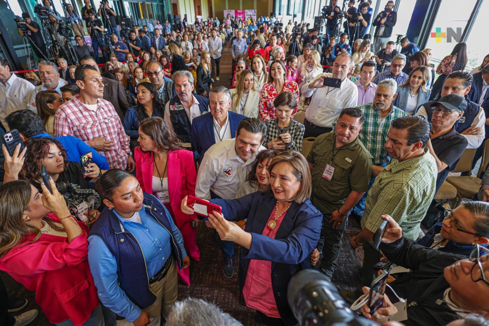 Xóchitl Gálvez anuncia que cerraría refinerías de Cadereyta y Tampico