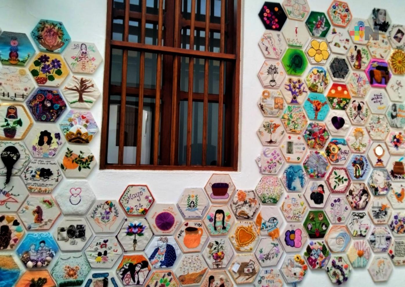 Exposición orígenes «Relatos hilados» se presenta en Xalapa