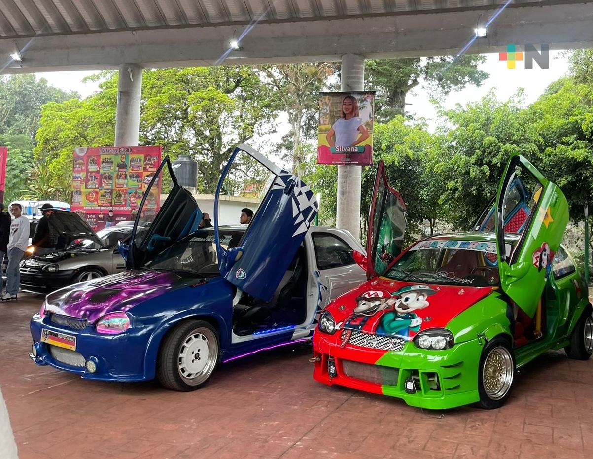 Exitosa exhibición de autos con causa presentó el Club Fénix de Xalapa