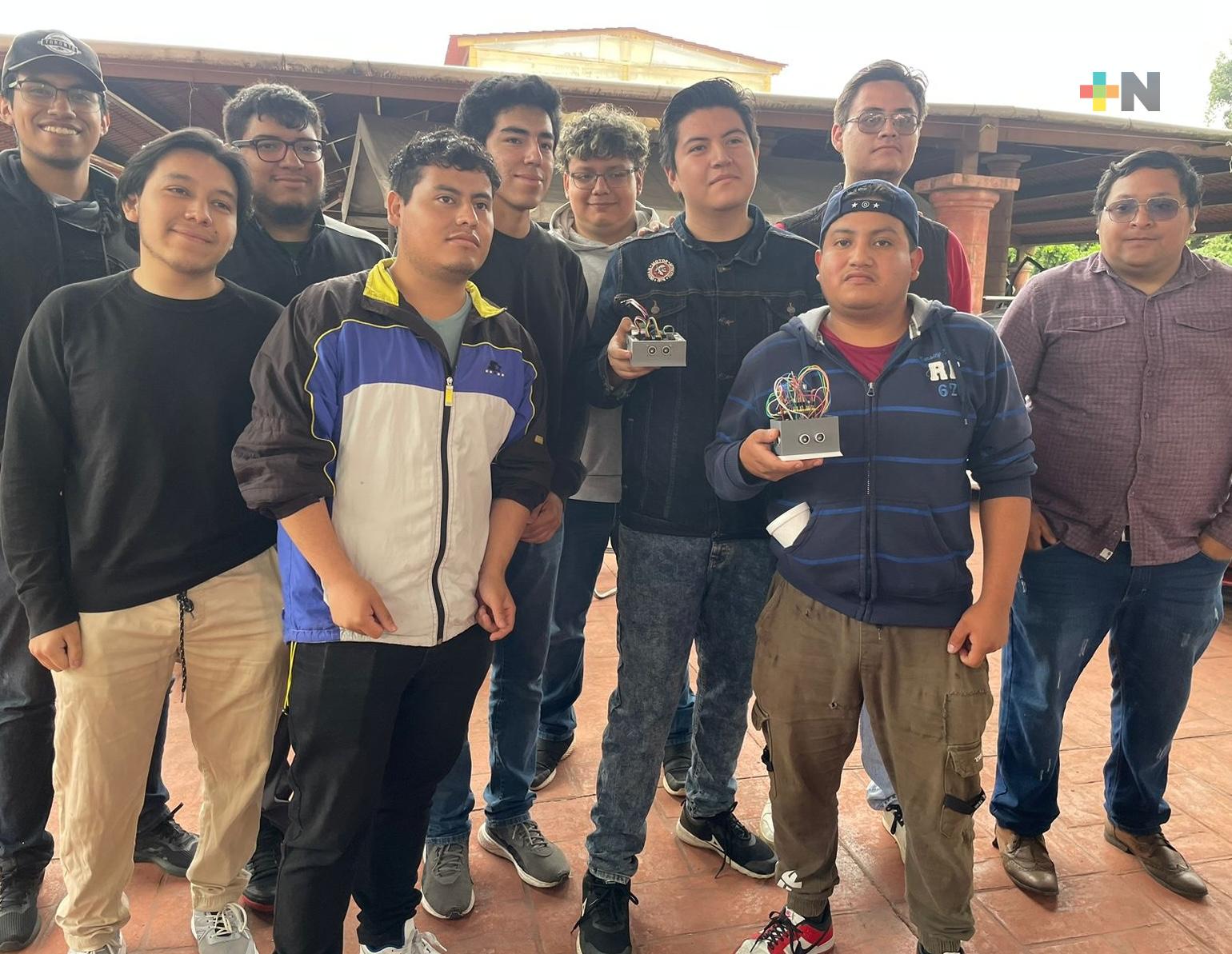 Estudiantes del Tec de Xalapa se alistan para competir en el Nacional de Robótica