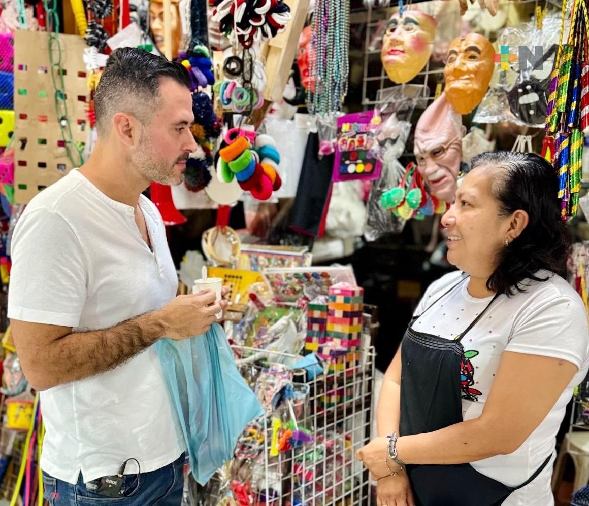 Caminar, estar con los veracruzanos y apoyarlos: Polo Deschamps