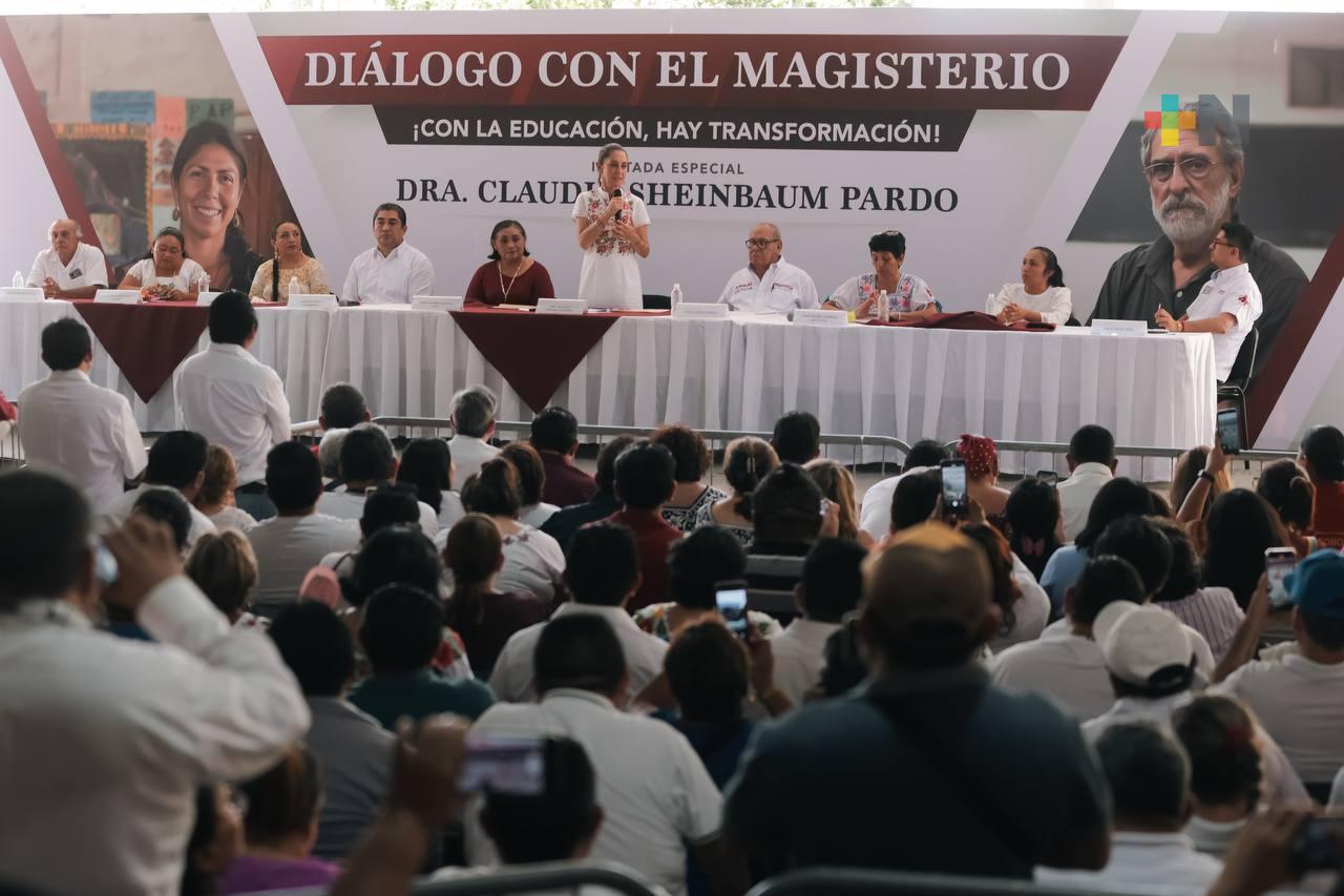 Lucharé siempre por los derechos de las maestras y maestros de México: Claudia Sheinbaum