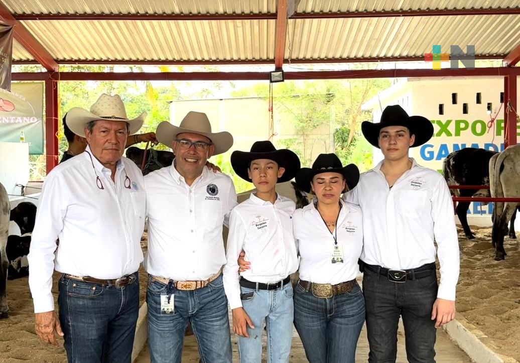 Celebran exitosa muestra Nacional de Ganado Sardo Negro Mocho, en Jesús Carranza