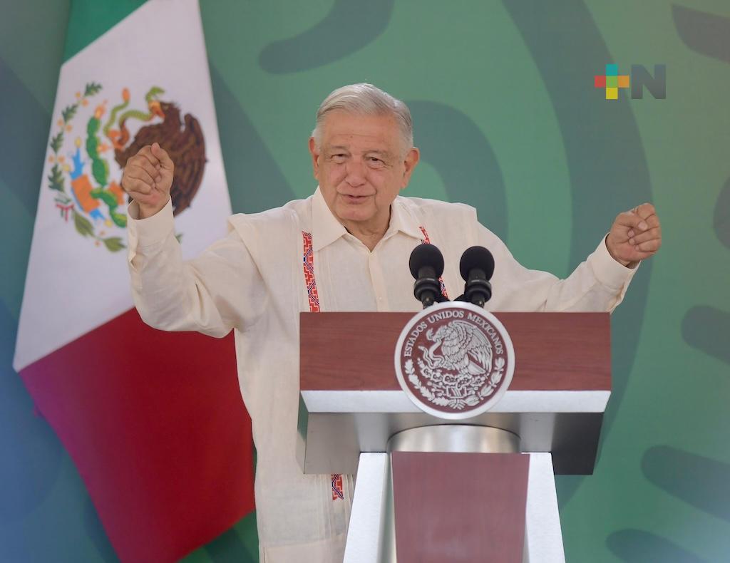 Es una mujer honesta, presidente defiende de ataques mediáticos a candidata al gobierno de Veracruz