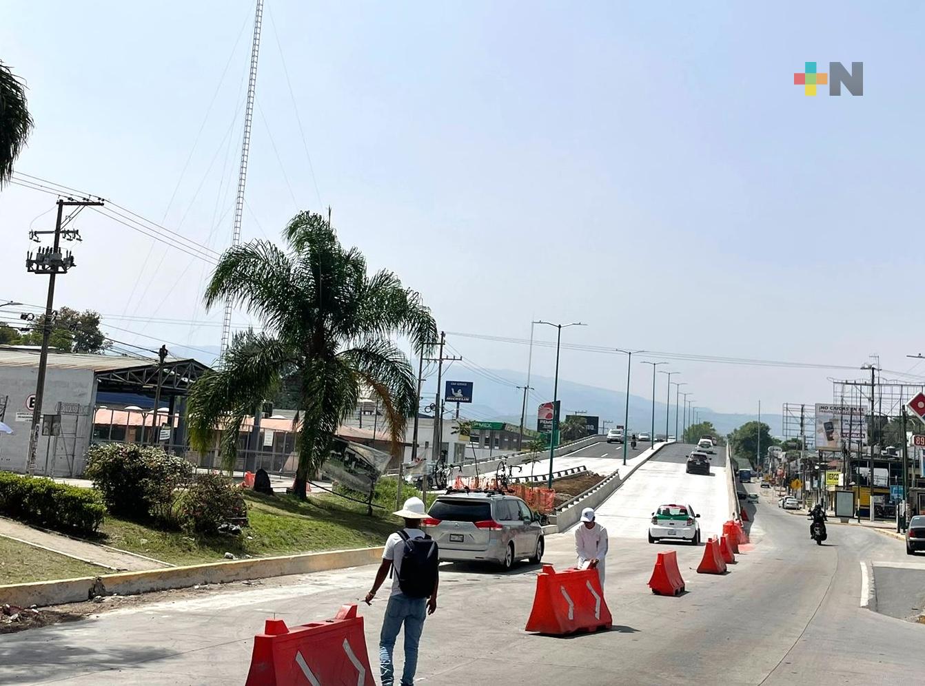 Puentes de Lázaro Cárdenas garantizan flujo de 75 mil autos diarios